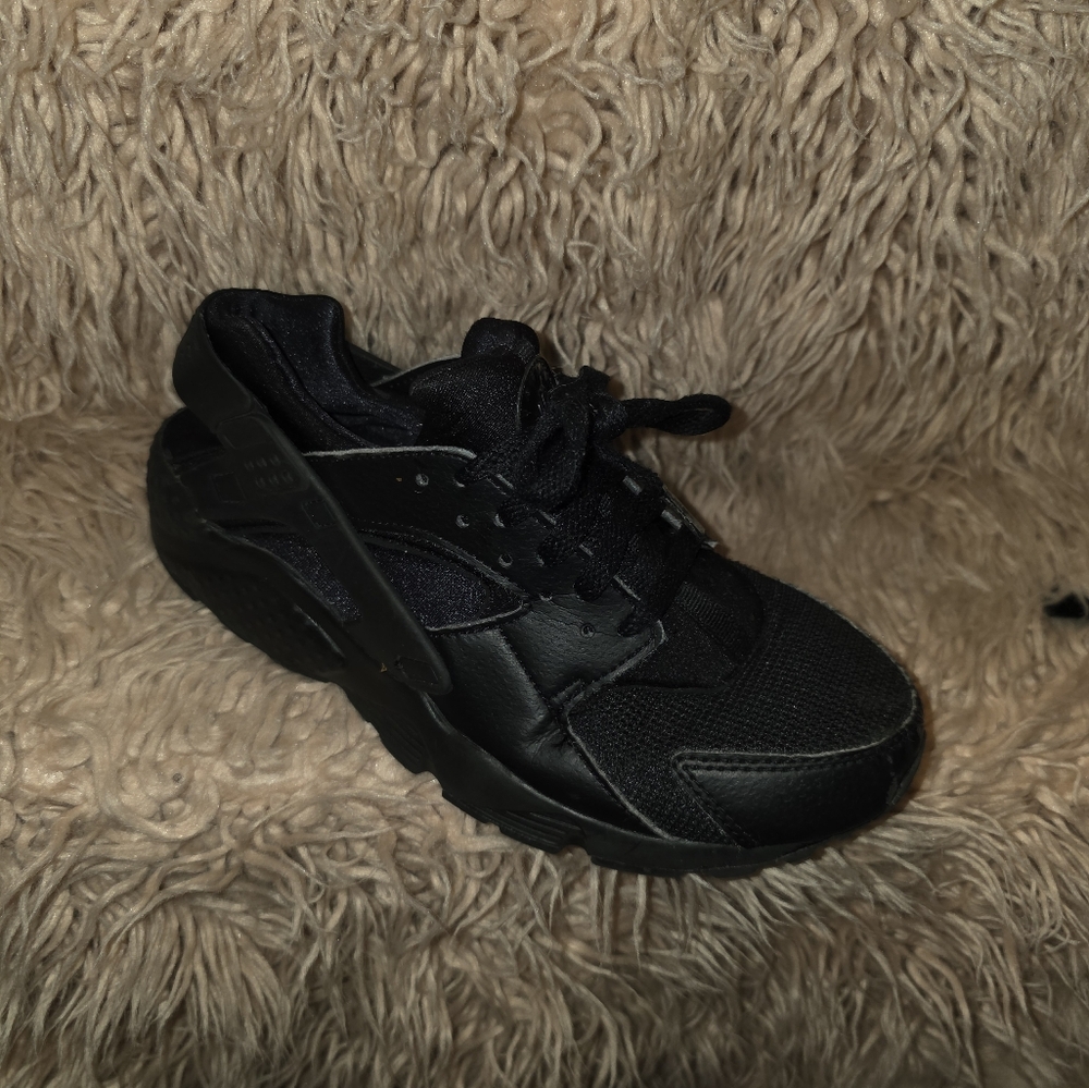 Nike Black Chunky Sole Sneakers